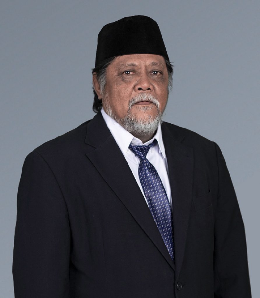 Pak-Yusril-1-892x1024